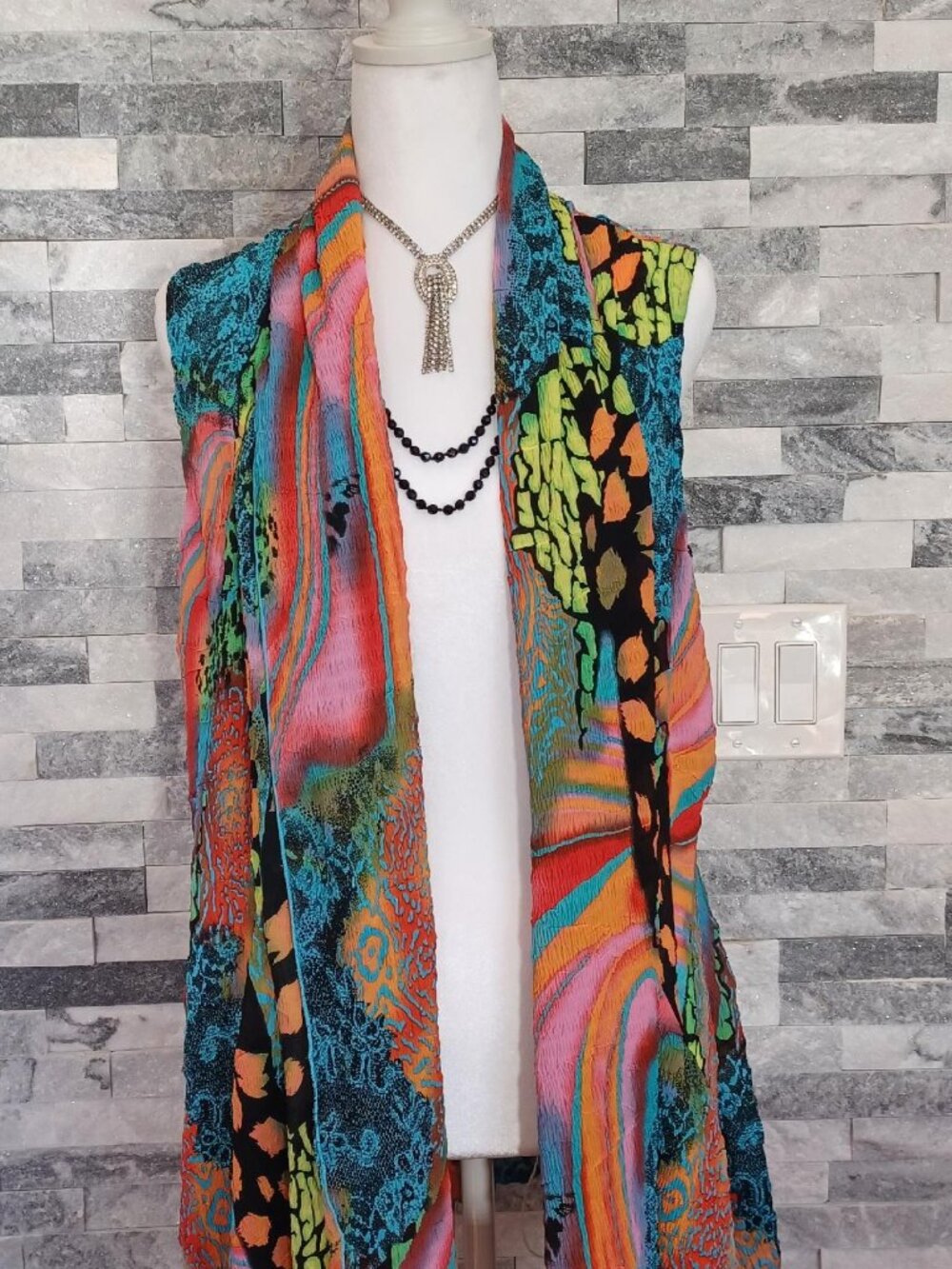 Pleats Collection by Pings Imports Colorful Crinkled Art-To-Wear Airy Top L